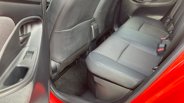 Toyota Yaris 1.5 Hybrid Launch Edition 5dr CVT Hybrid Hatchback